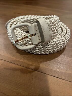 NWOT Maus & Hoffman Woven Cream Belt - Versatile Accessory